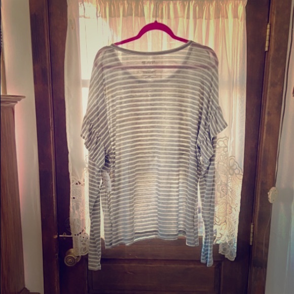 NWT stripes and ruffles - cute top! - Picture 2 of 6